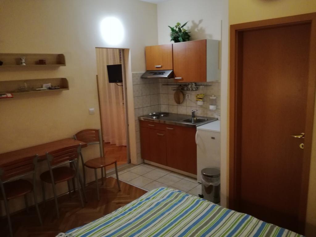 Apartments Kurtic Макарська Екстер'єр фото